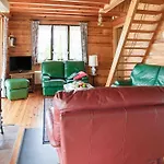 Peaceful Retreat With Sauna Nyaraló *