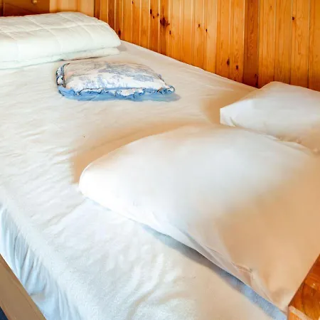 Holiday home Alluring In With Infrared Sauna *