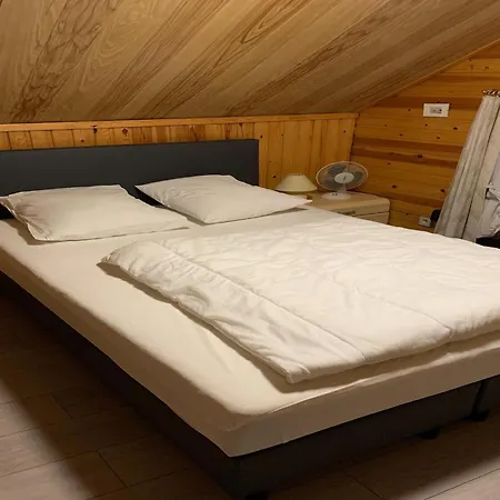 Peaceful Retreat With Sauna Feriehus